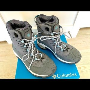 Columbia Womens Bugaboot 200g Waterproof Winter Boots (7M, Grey)